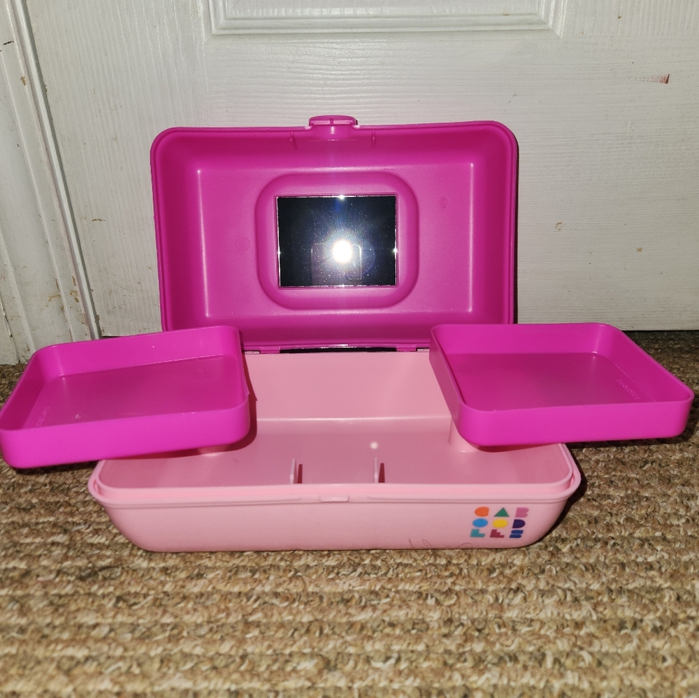 Mini Caboodle 💖 - Picture 2 of 2